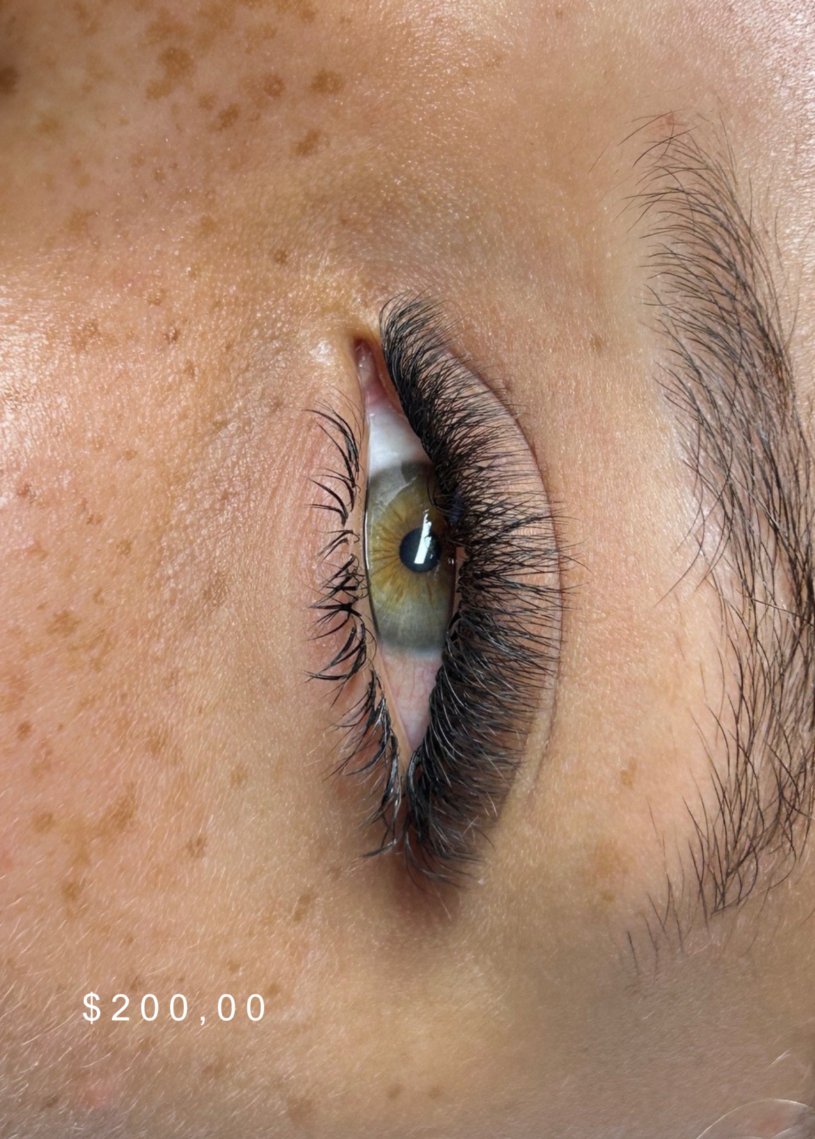 Extensão de cílios + cílios inferiores