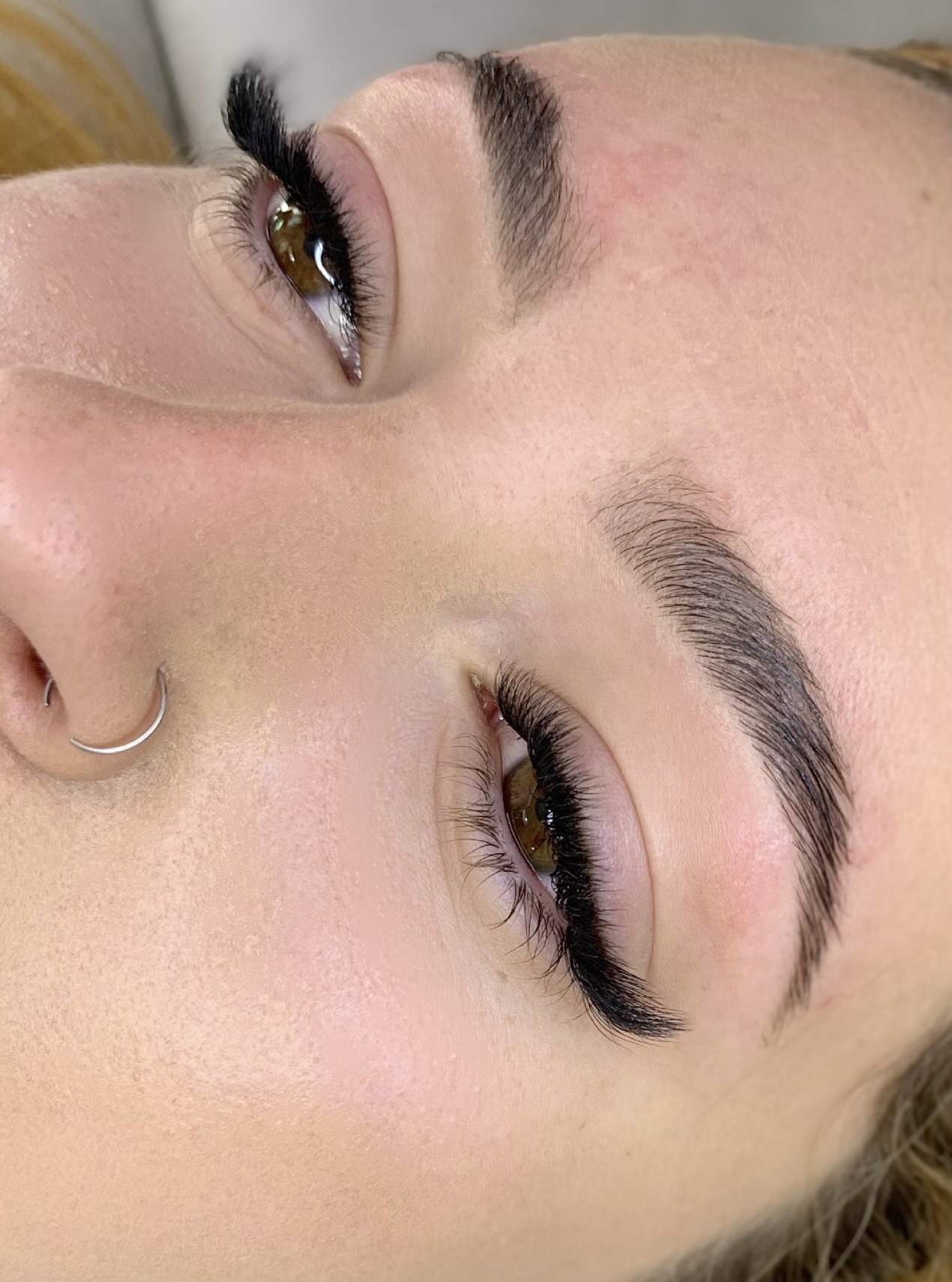 Imagem do serviço de Extensão de Cílios – Mega Fox