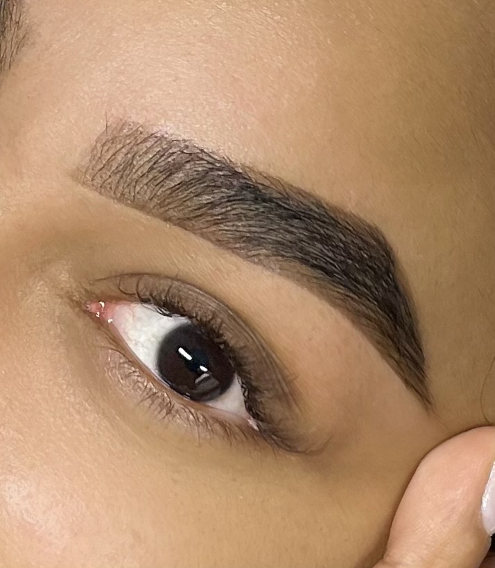 Imagem do serviço de DESIGN COM HENNA