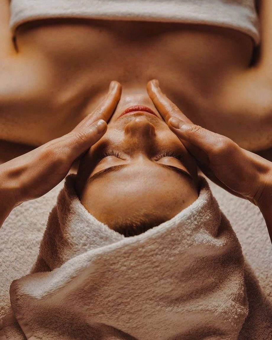 Imagem do serviço de Massagem e Drenagem Facial