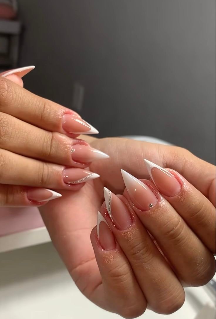 Imagem do serviço de Postiça realista 💅