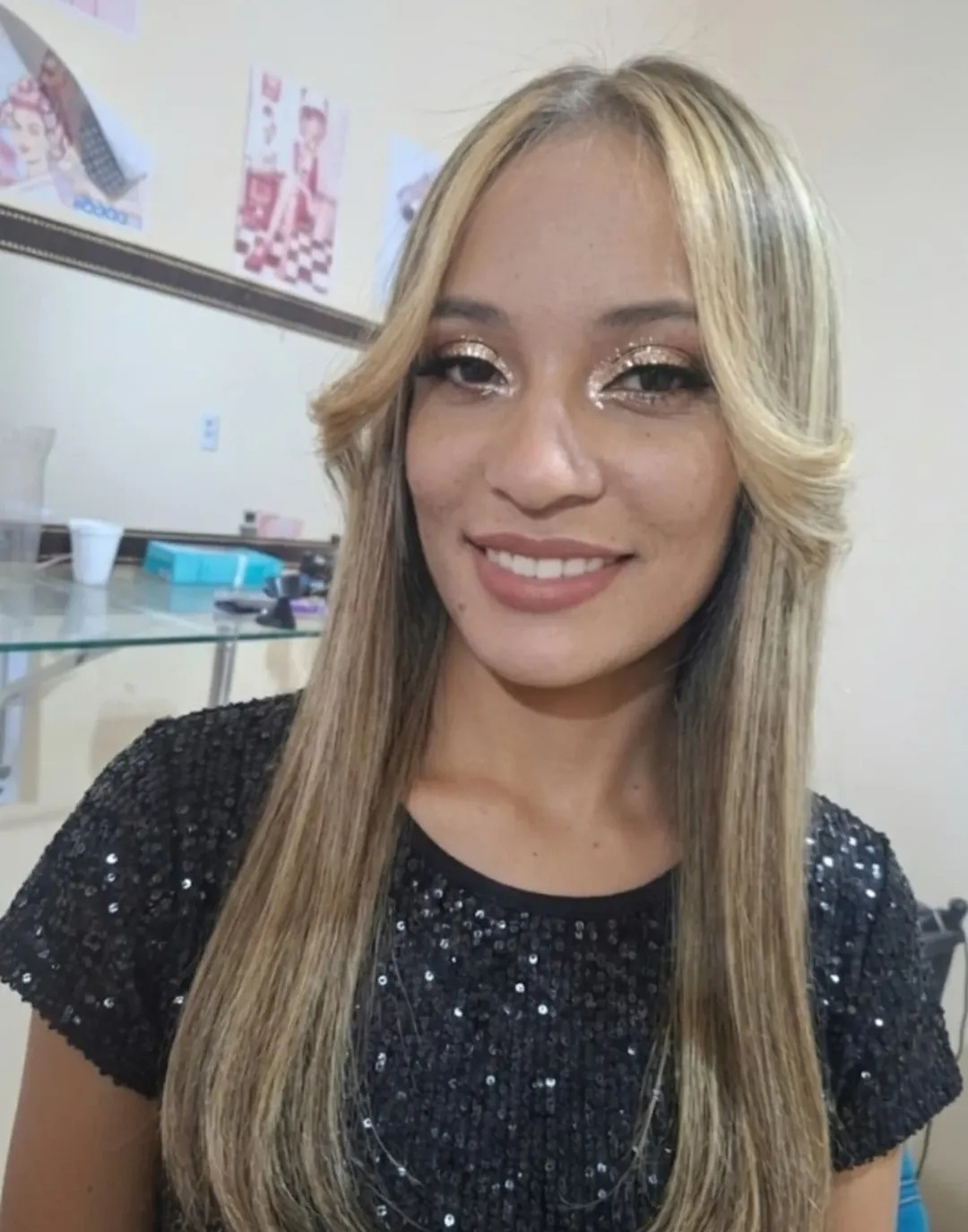 Imagem do serviço de Mechas no papelote ou touca